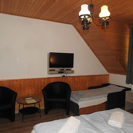 Matraszentimre Panzio Hotel Buitenkant foto
