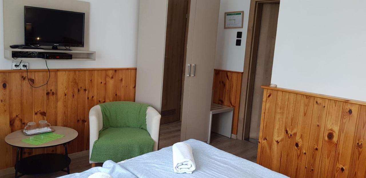 Matraszentimre Panzio Hotel Buitenkant foto