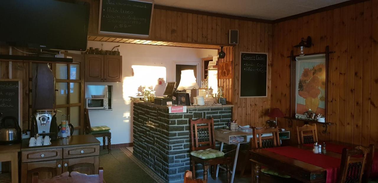 Matraszentimre Panzio Hotel Buitenkant foto