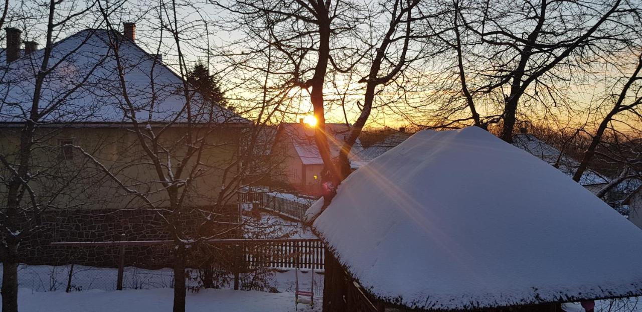 Matraszentimre Panzio Hotel Buitenkant foto